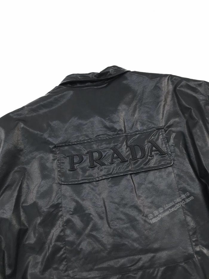 Prada男裝 普拉達2020秋冬新款經典三角形刺繡logo復古大口袋皮衣  ydi3486
